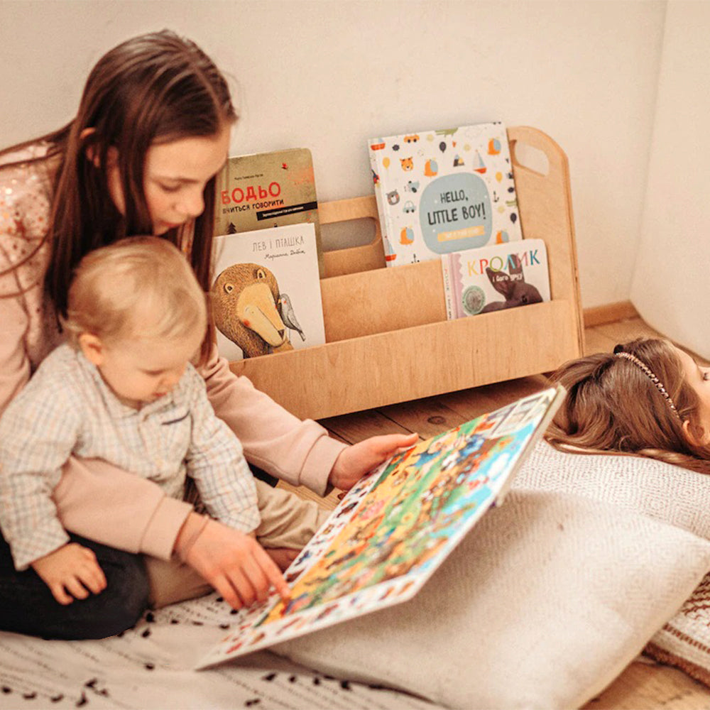 Children's bookshelf: small